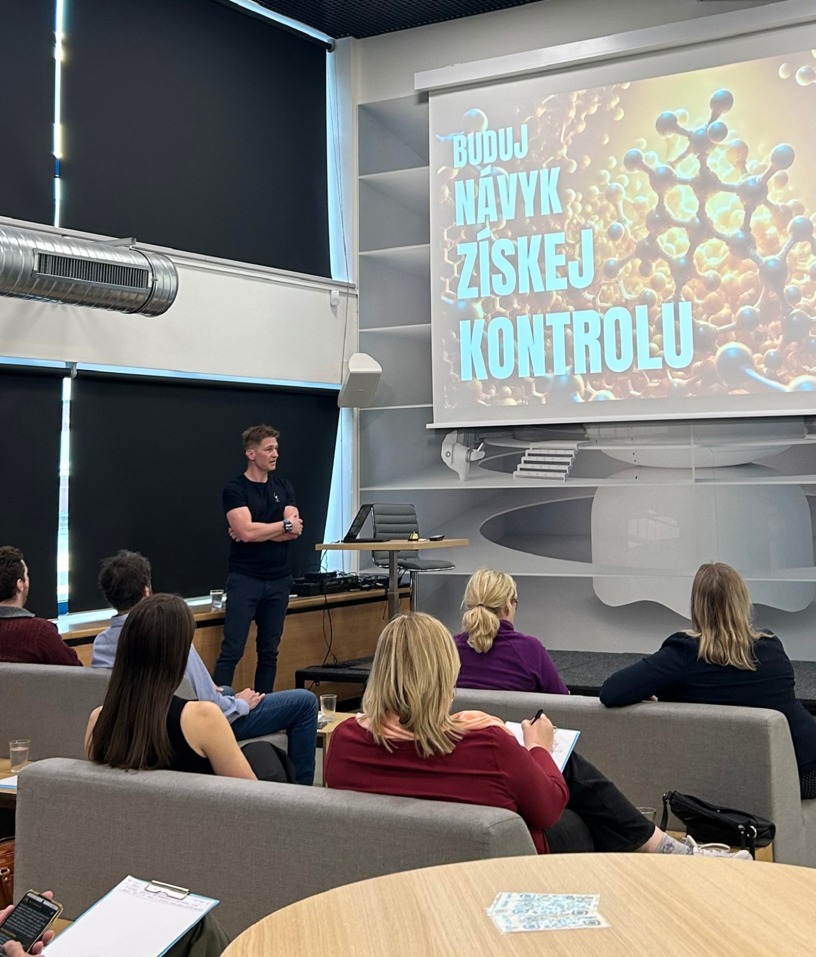 PRO FIREMNÍ A SPORTOVNÍ TÝMY